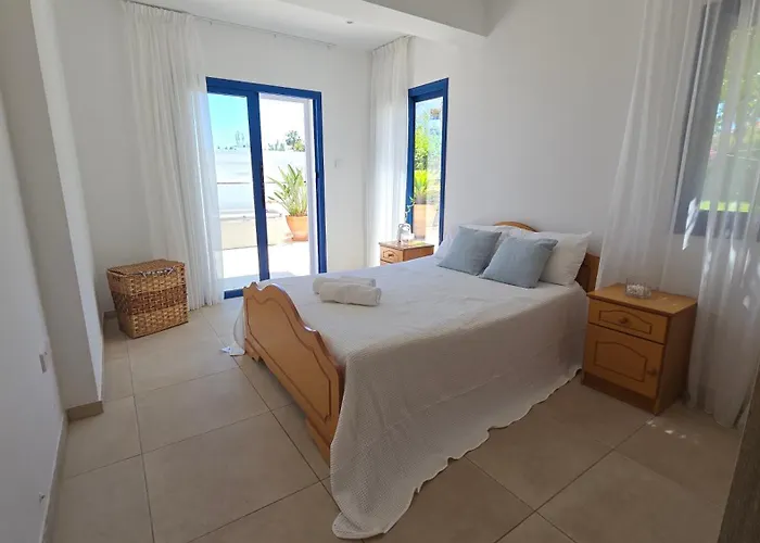 Jenny Villa Protaras